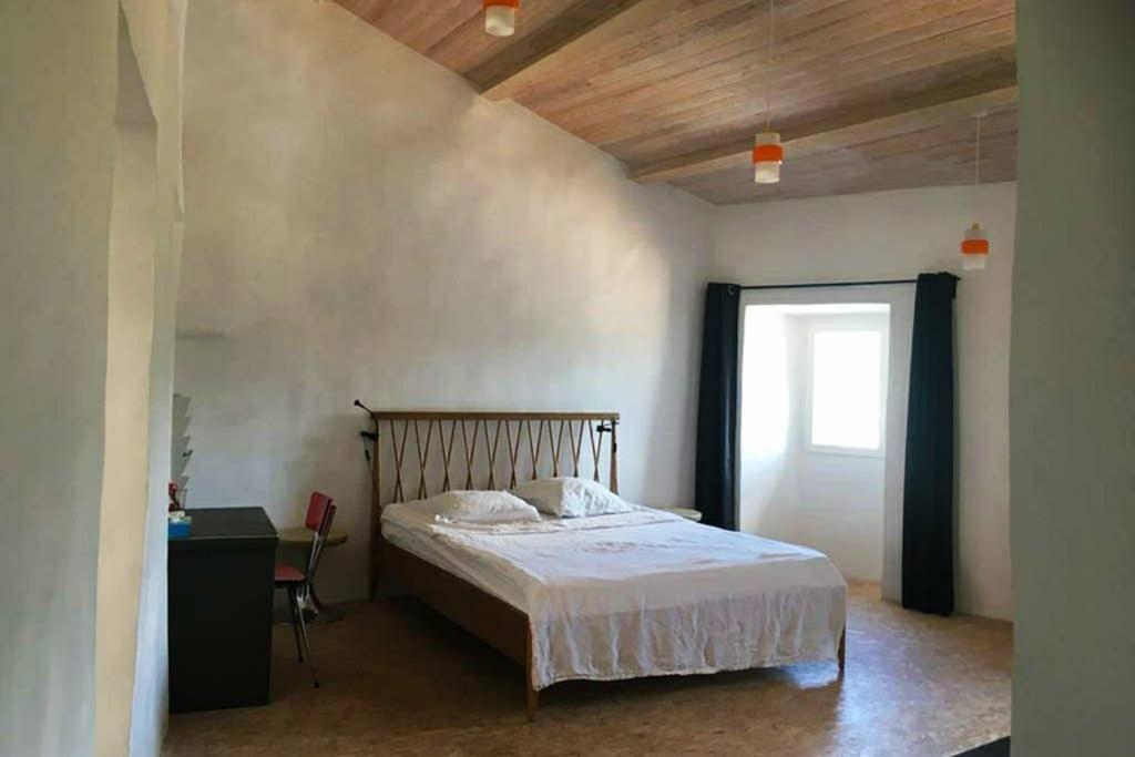 Logement De Charme A Joyeuse Apartment Exterior photo